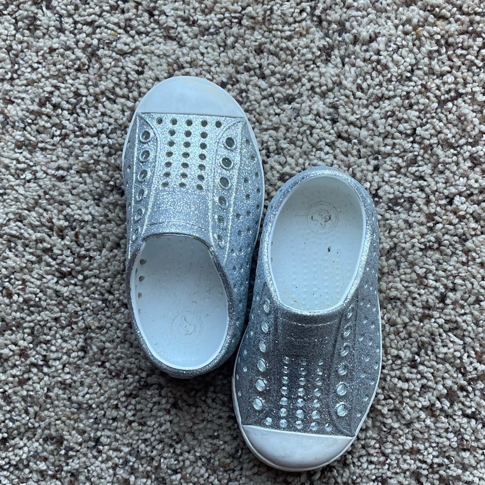 Native only worn a few times